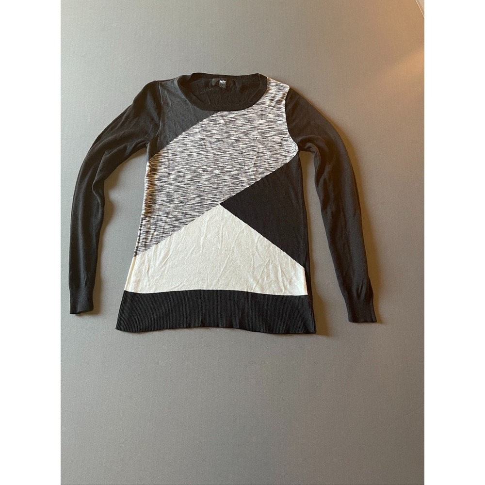 Mossimo Geometric‎ Black and White Sweater size S Long Sleeve